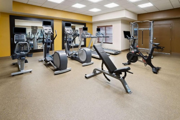 Hilton Garden Inn Milford image 11