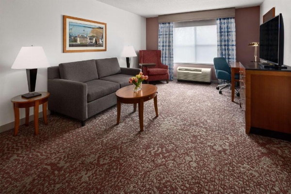 Hilton Garden Inn Milford image 16