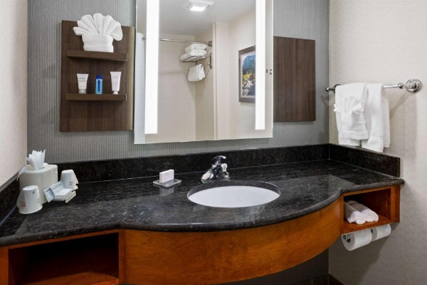 Hilton Garden Inn Milford image 25