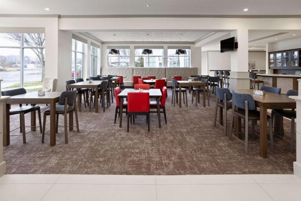 Hilton Garden Inn Milford image 9